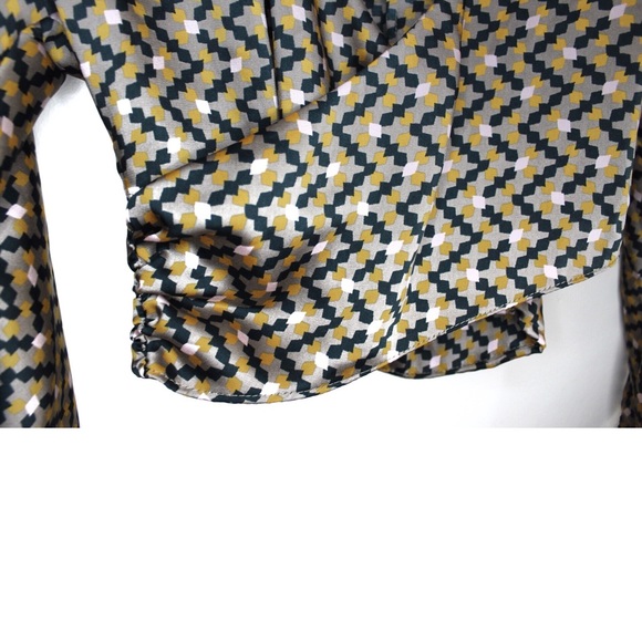 Zara NWT Geometric Satin Print Cropped Top Small - Picture 6 of 13
